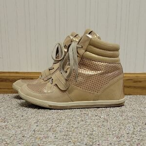 Vince Camuto Frankie Hidden Wedge High-Top Women's Sneakers Gold Sz 8.5